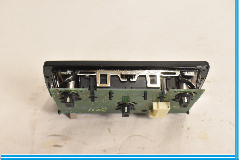 Load image into Gallery viewer, 09-13 BMW F01 F02 750Li Rear Interior Overhead Dome Light Lamp 63319163699 Oem
