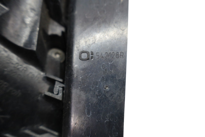 Load image into Gallery viewer, 10-13 Mercedes E350 E550 Rear Right Passenger Side Outer Tail Light Lamp Oem