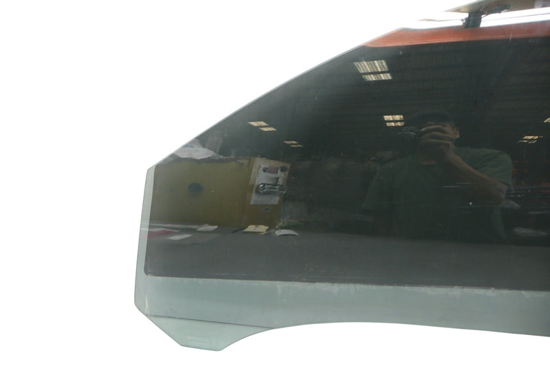 Load image into Gallery viewer, 10-17 Mercedes W207 E350 E550 Front Left Driver Side Door Window Auto Glass Oem