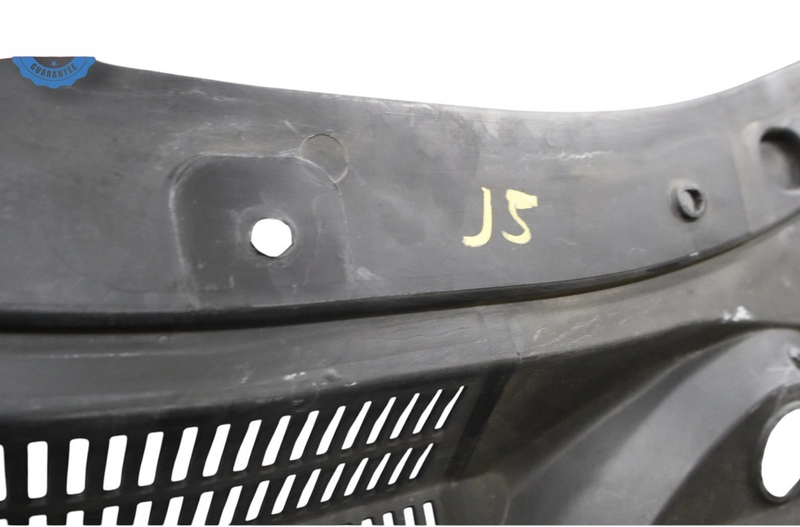 Load image into Gallery viewer, 14-17 Maserati Ghibli M157 Windshield Wiper Cowl Panel Trim Cover Panel Oem