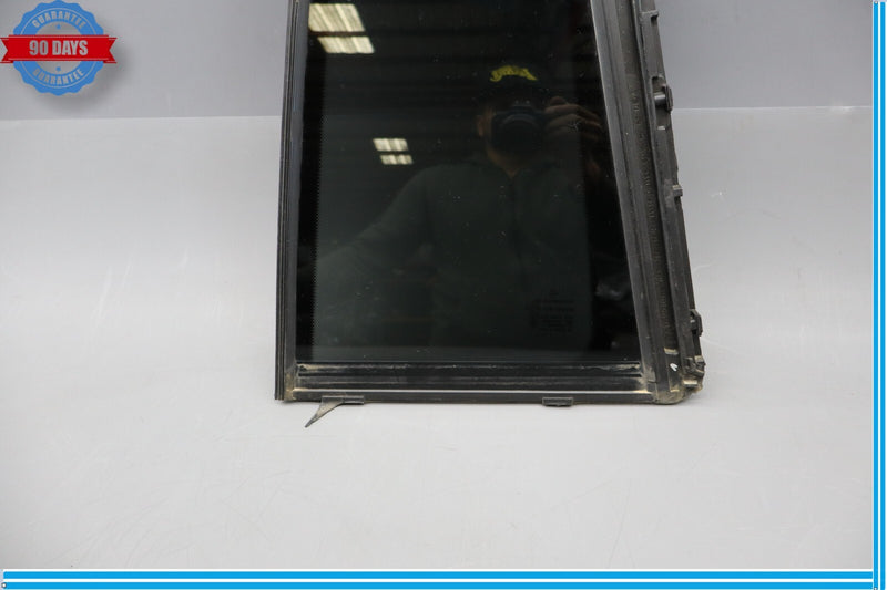 Load image into Gallery viewer, 13-16 Mercedes X166 GL450 Rear Left Driver Side Fixed Window Glass Oem