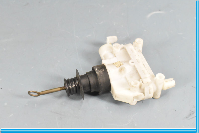Load image into Gallery viewer, 86-95 Mercedes W124 E320 300CE 300E Front Right Vacuum Lock Actuator Element Oem