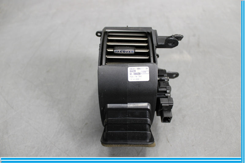 Load image into Gallery viewer, 09-15 Jaguar XF Front Left Driver Side Dashboard AC Heater Air Vent Oem