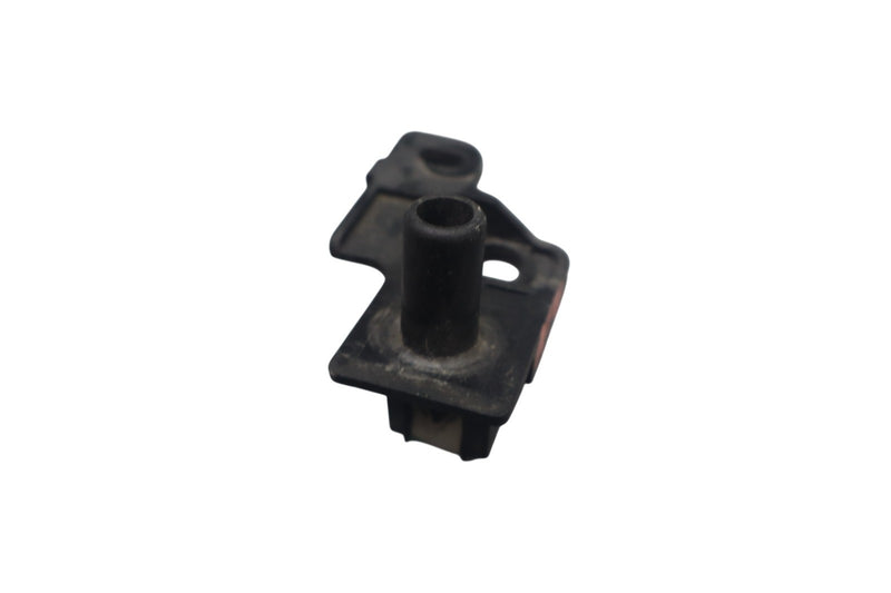 Load image into Gallery viewer, 16-23 Jaguar X260 XF Right Passenger Side Fender Mount Support Bracket Oem