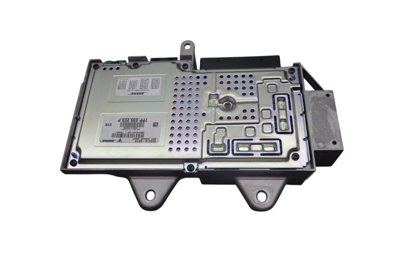 Load image into Gallery viewer, 09-16 Porsche Cayenne Bose Audio Radio Sound Amplifier Amp 7PP035223P Oem