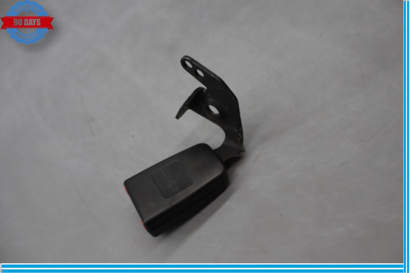 Load image into Gallery viewer, 08-14 Mercedes C300 C350 W204 Rear Right Seat Belt Seatbelt Buckle Oem