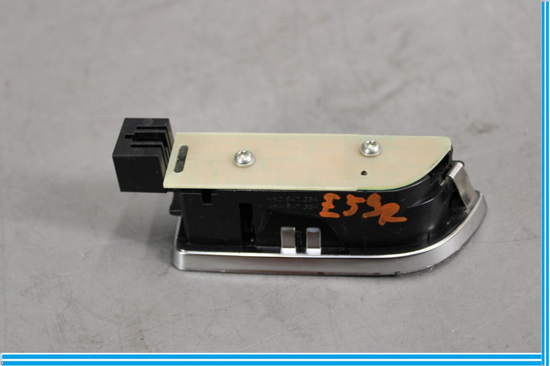 Load image into Gallery viewer, 11-17 Audi A8 Quattro Rear Right Passenger Interior Dome Reading Light Lamp Oem