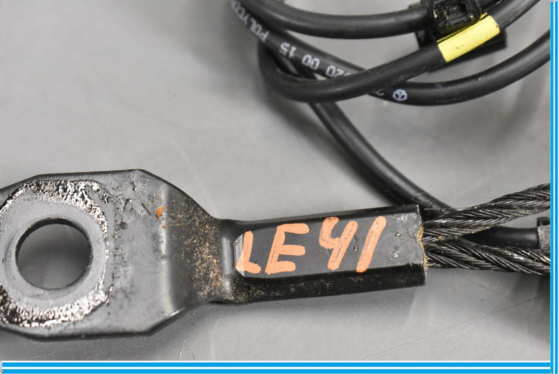Load image into Gallery viewer, 12-18 Mercedes CLS550 W218 Front Left Driver Side Seat Belt Buckle Oem