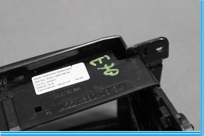 Load image into Gallery viewer, 07-13 Mercedes W221 S400 S550 Center Console Dashboard CD Player Cover Oem