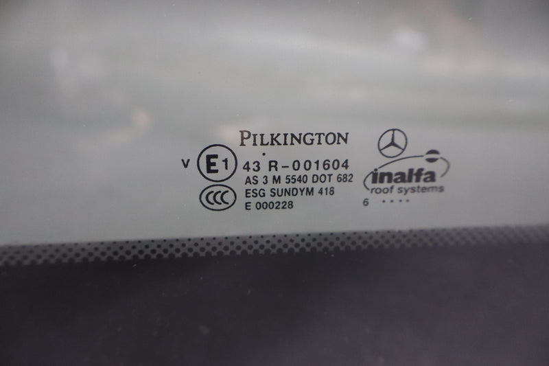 Load image into Gallery viewer, 07-13 Mercedes S400 S550 W221 Top Upper Sunroof Sun Roof Glass 2217800421 Oem