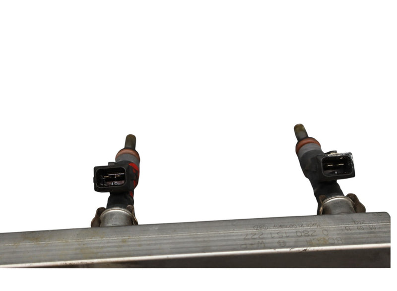 Load image into Gallery viewer, 03-19 Maserati Quattroporte M139 Right Side Fuel Injector Rail With Injector Oem