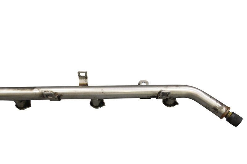 Load image into Gallery viewer, 00-06 Mercedes SL500 CL600 W215 Fuel Injection Rail W/O Injectors Oem