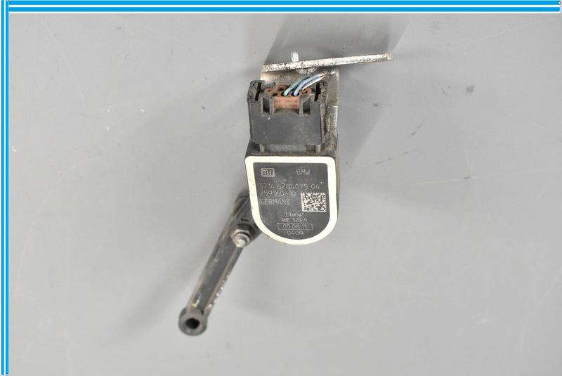 Load image into Gallery viewer, 12-19 BMW F12 F13 640i 650i Rear Right Side Suspension Level Sensor Link Rod Oem