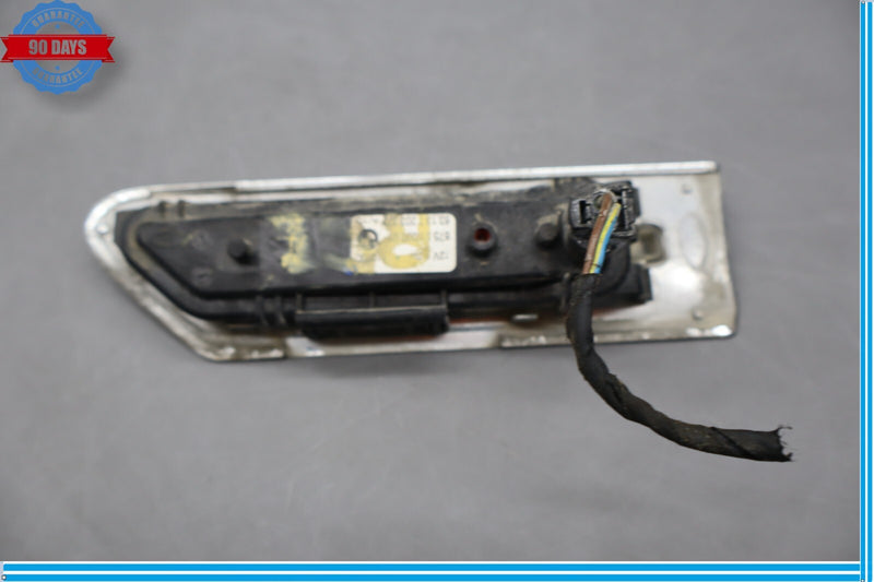 Load image into Gallery viewer, 09-12 BMW 750i F01 F02 Front Right Fender Turn Indicator Signal Light Lamp Oem