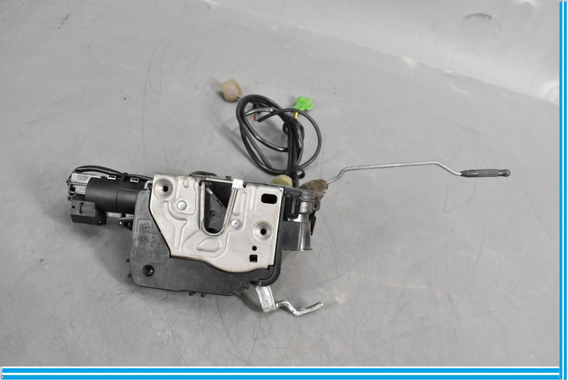 Load image into Gallery viewer, 06-11 Mercedes CLS550 W219 Front Right Passenger Side Exterior Door Lock Oem