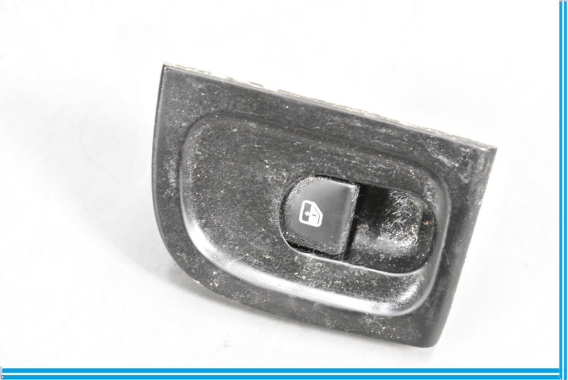 Load image into Gallery viewer, 03-12 Maserati Quattroporte M139 Rear Left Side Door Switch Button Oem