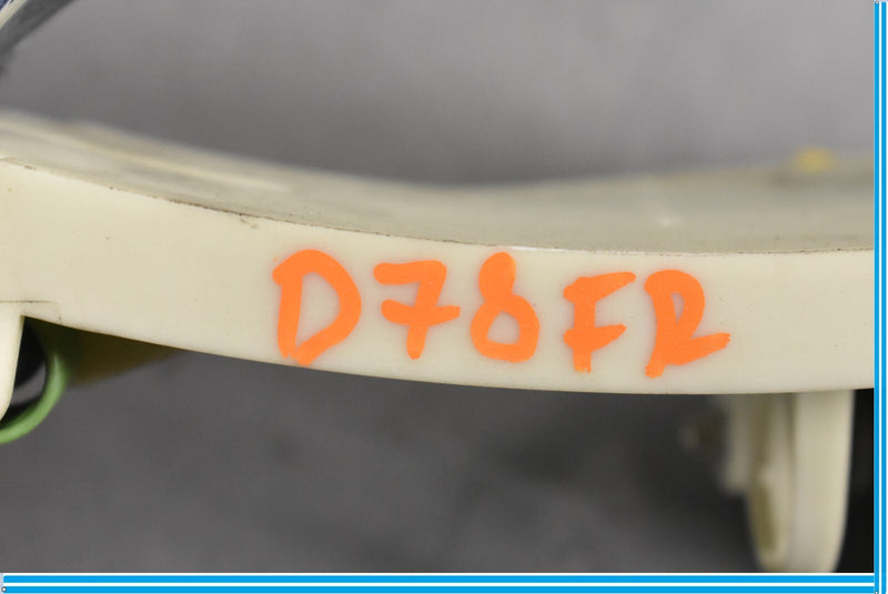 Load image into Gallery viewer, 04-09 Jaguar X350 XJ8 Front Right Passenger Side Seat Exterior Door Handle Oem