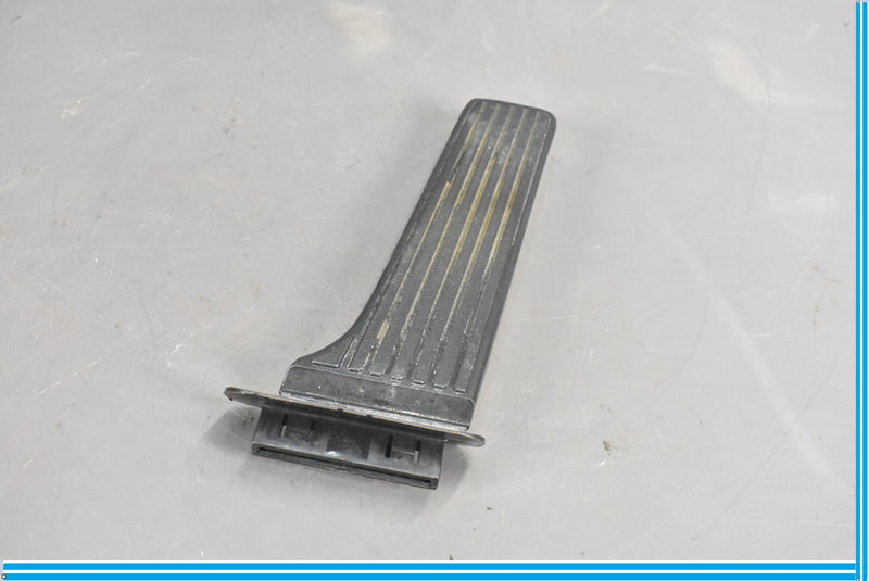 Load image into Gallery viewer, 07-12 Lexus LS460 Gas Accelerator Throttle Pedal Pad Oem