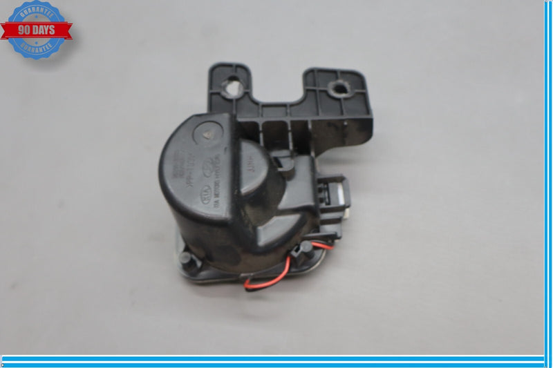 Load image into Gallery viewer, 15-20 Hyundai Genesis G80 Front Left or Right Side Lower Dash Audio Speaker Oem