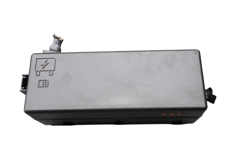 Load image into Gallery viewer, 14-17 Maserati Ghibli S Rear Fuse Relay Box W/ Cover 670030497 OEM