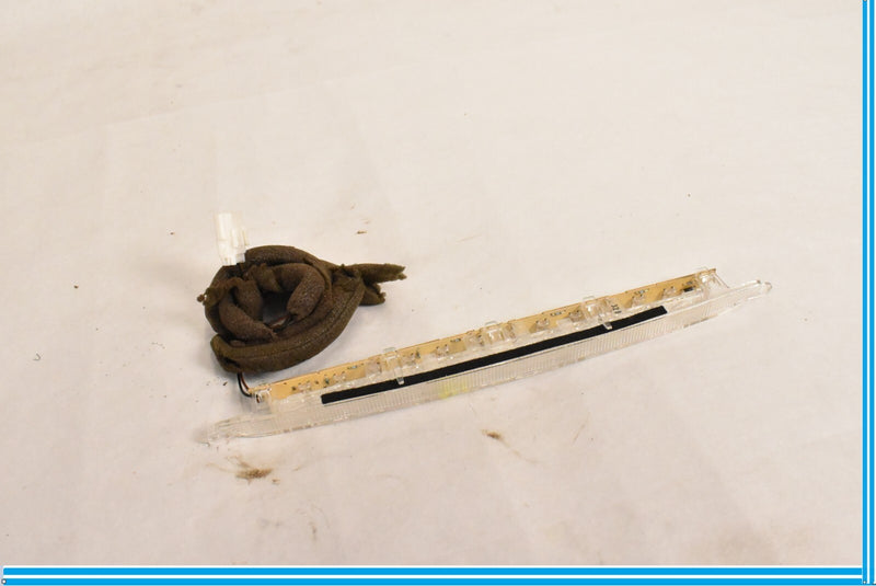Load image into Gallery viewer, 10-15 Jaguar XJ XJL X351 High Mounted Third 3rd Brake LED Light Lamp Oem