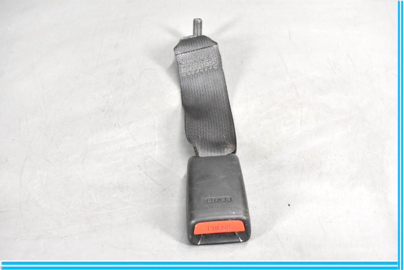 Load image into Gallery viewer, 07-12 Lexus LS460 Rear Center Seatbelt Seat Belt Buckle Oem