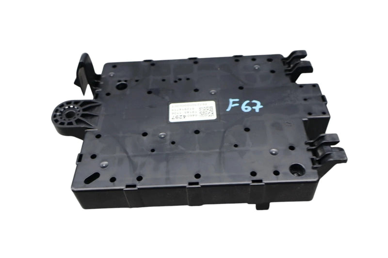 Load image into Gallery viewer, 20-24 Buick Enclave Avenir Cabin Fuse Relay Box Junction Block 84604297 OEM