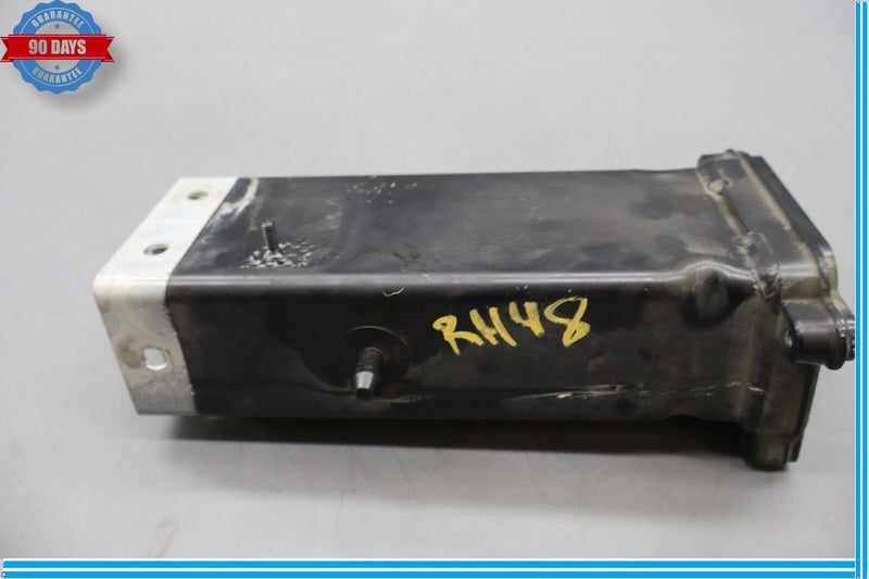 Load image into Gallery viewer, 11-18 Audi A8 Quattro S8 Front Right Bumper Reinforcement Bar Side Bracket Oem