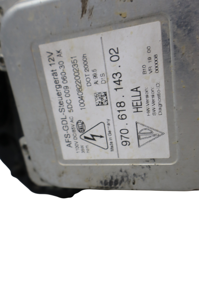 Load image into Gallery viewer, 10-13 Porsche Panamera 970 Front Left Driver Side Headlight Lamp Xenon Oem
