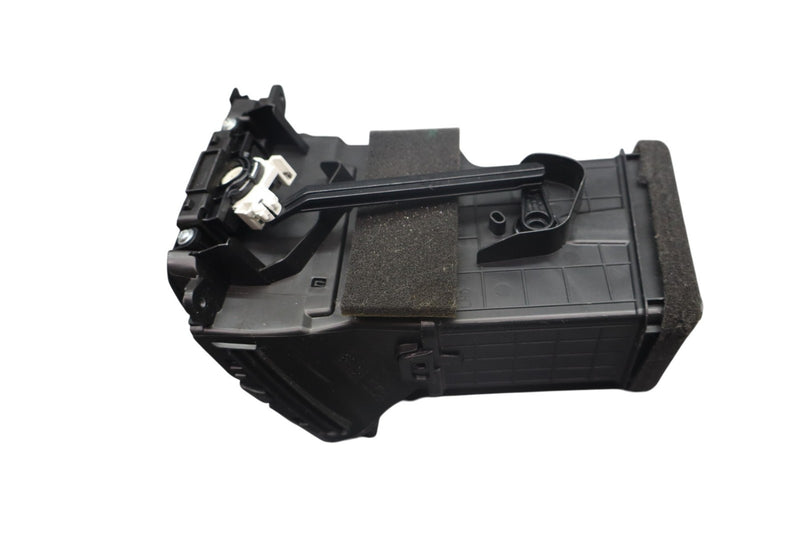 Load image into Gallery viewer, 15-20 Hyundai Genesis G80 Front Left Driver Side Dash Air Vent Trim Oem