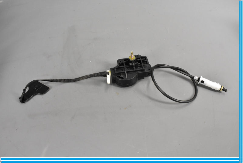 Load image into Gallery viewer, 02-05 Lexus SC430 Fuel Gas Tank Door Open Release Actuator Oem