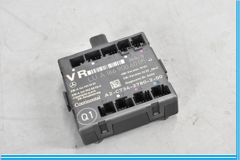 Load image into Gallery viewer, 14-19 Mercedes W117 CLA250 Rear Right Passenger Side Door Control Module Oem
