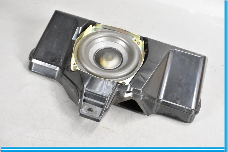 Load image into Gallery viewer, 03-12 Maserati Quattroporte Sub Box and Woofer Speaker Audio Bose Oem
