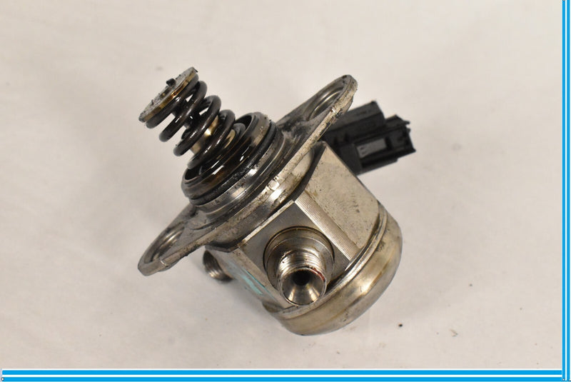 Load image into Gallery viewer, BMW F01 F02 E70 X5 750LI 750I N63 HIGH PRESSURE FUEL PUMP OEM