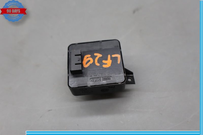 Load image into Gallery viewer, 03-13 Maserati Quattroporte GT S M139 Rear Left Seat Adjustment Switch Black Oem