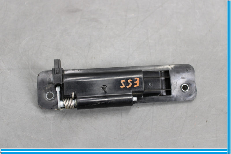 Load image into Gallery viewer, 06-13 Mercede X164 GL550 R350 ML350 Rear Trunk Tailgate Release Open Handle Oem