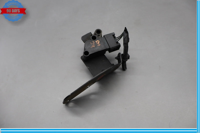 Load image into Gallery viewer, 10-15 Jaguar XF XFR X250 Right Side Suspension Height Level Sensor Oem