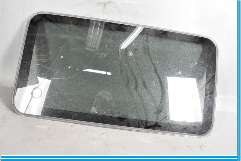 Load image into Gallery viewer, 03-12 Maserati Quattroporte Sunroof Moon Roof Glass Oem
