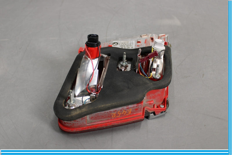 Load image into Gallery viewer, 09-12 BMW 750i F01 F02 Right Passenger SideTail Light Brake Stop Lamp Outer Oem