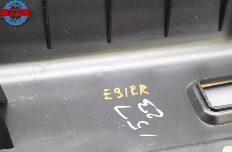 Load image into Gallery viewer, 03-07 Hummer H2 Rear Right Side Door Panel Fairing Upper Trim Panel Cover Oem