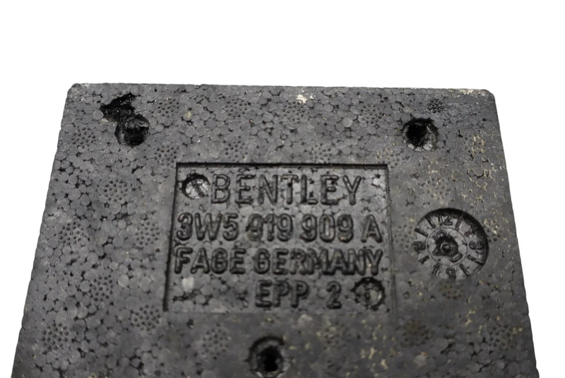 Load image into Gallery viewer, 06-12 Bentley Continental Flying Spur Keyless Entry Module W/Foam 3D0909141E Oem