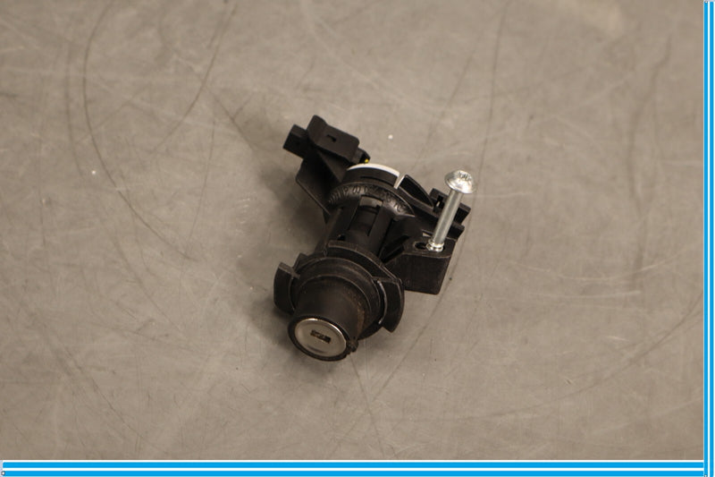 Load image into Gallery viewer, 08-20 Mercedes E350 E550 C300 C250 W207 Rear Trunk Lid Latch Lock Cylinder Oem