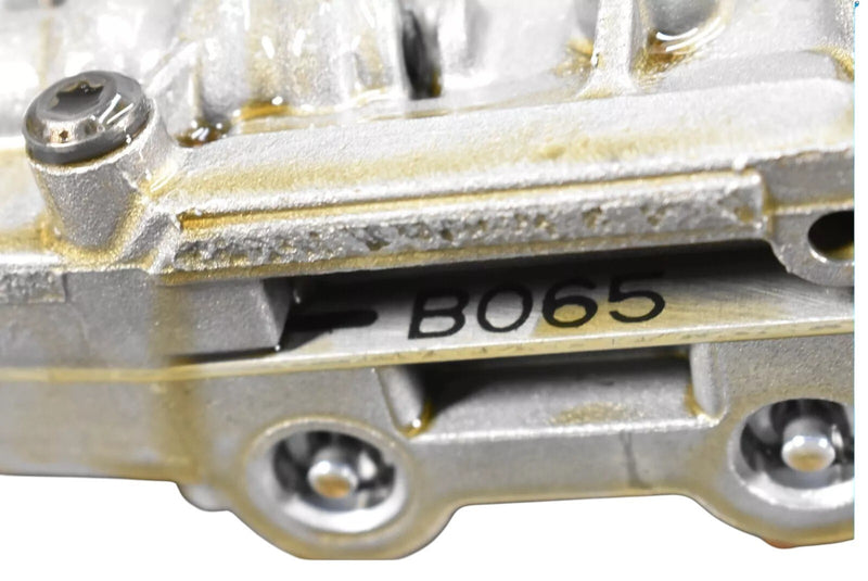Load image into Gallery viewer, 10-15 Jaguar XJ XJL Engine Transmission Valve Body Mechatronic 0260550043 Oem