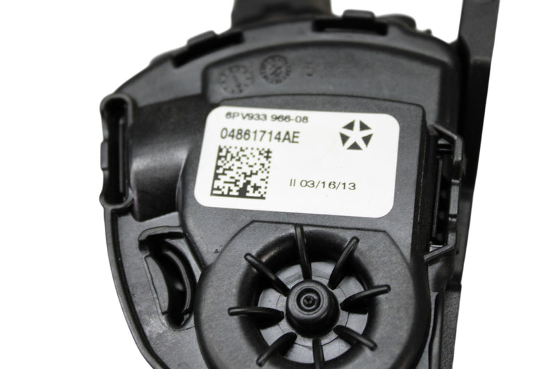 Load image into Gallery viewer, 14-17 Maserati Ghibli Gas Accelerator Throttle Pedal Sensor w/Pad 04861714AE Oem