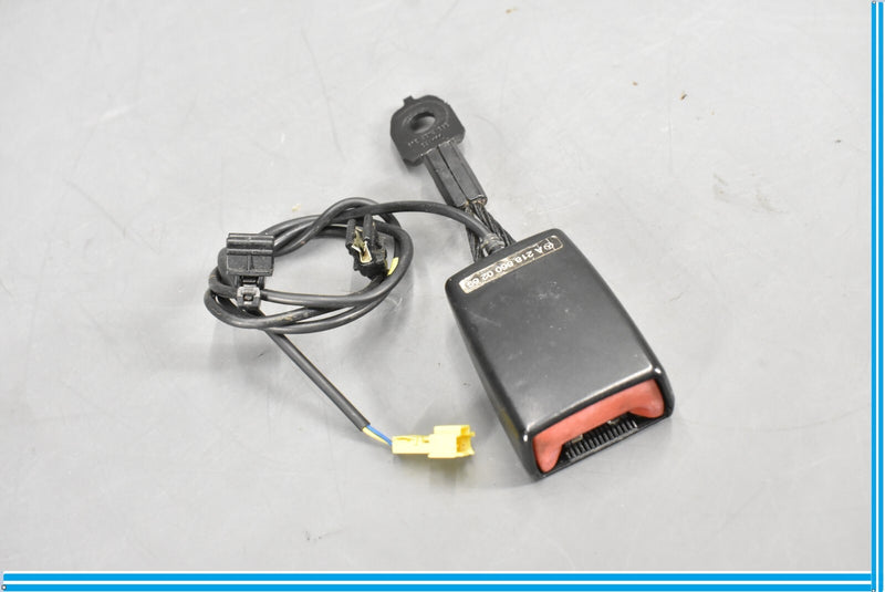 Load image into Gallery viewer, 12-18 Mercedes CLS550 W218 Front Left Driver Side Seat Belt Buckle Oem