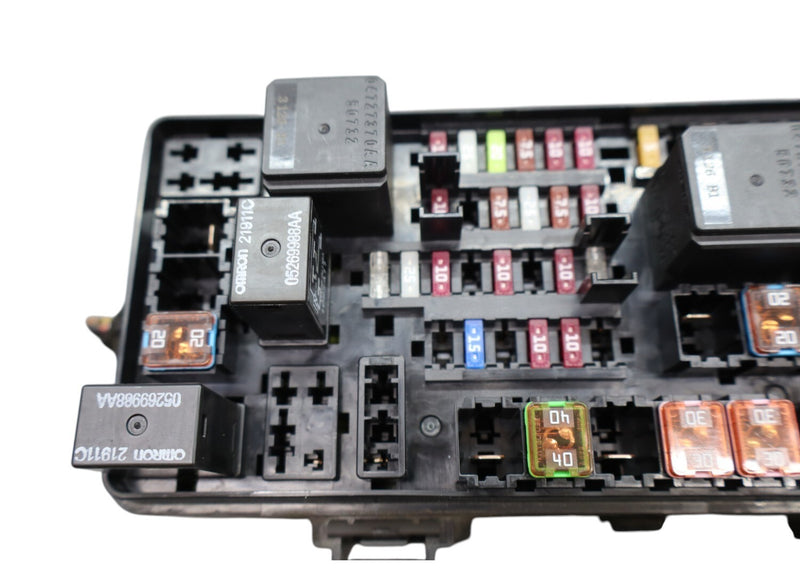 Load image into Gallery viewer, 14-17 Maserati Ghibli Rear Power Distribution Fuse Relay Box 670109664 Oem