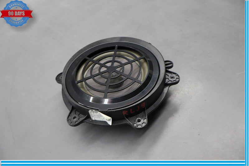 Load image into Gallery viewer, 10-24 Porsche Panamera 970 Rear Left Or Right Side Door Speaker Black Oem