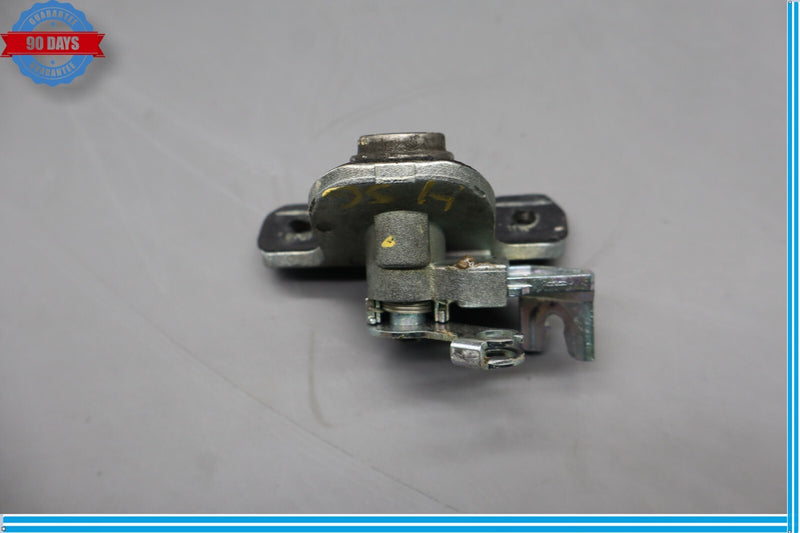 Load image into Gallery viewer, 15-19 Hyundai Genesis G80 Rear Trunk Release Key Cylinder Lock Oem