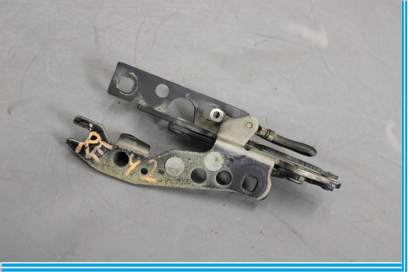Load image into Gallery viewer, 04-05 BMW 645Ci E63 Front Right Passenger Side Hood Bonnet Panel Hinge Oem