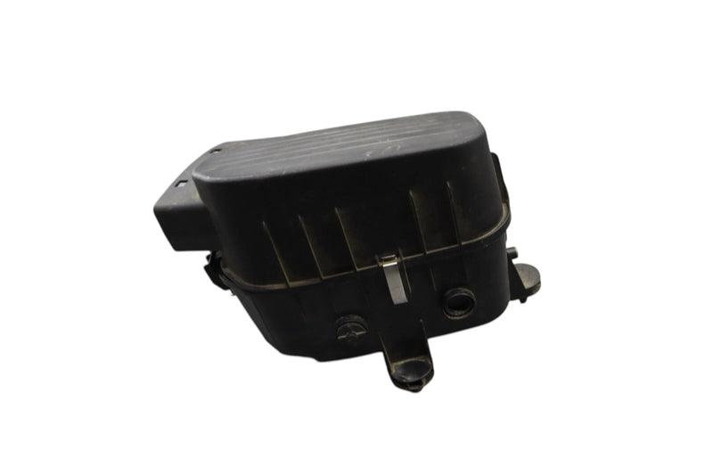 Load image into Gallery viewer, 14-21 Maserati Ghibli Right Side Engine Air Cleaner Housing Filter Box Oem